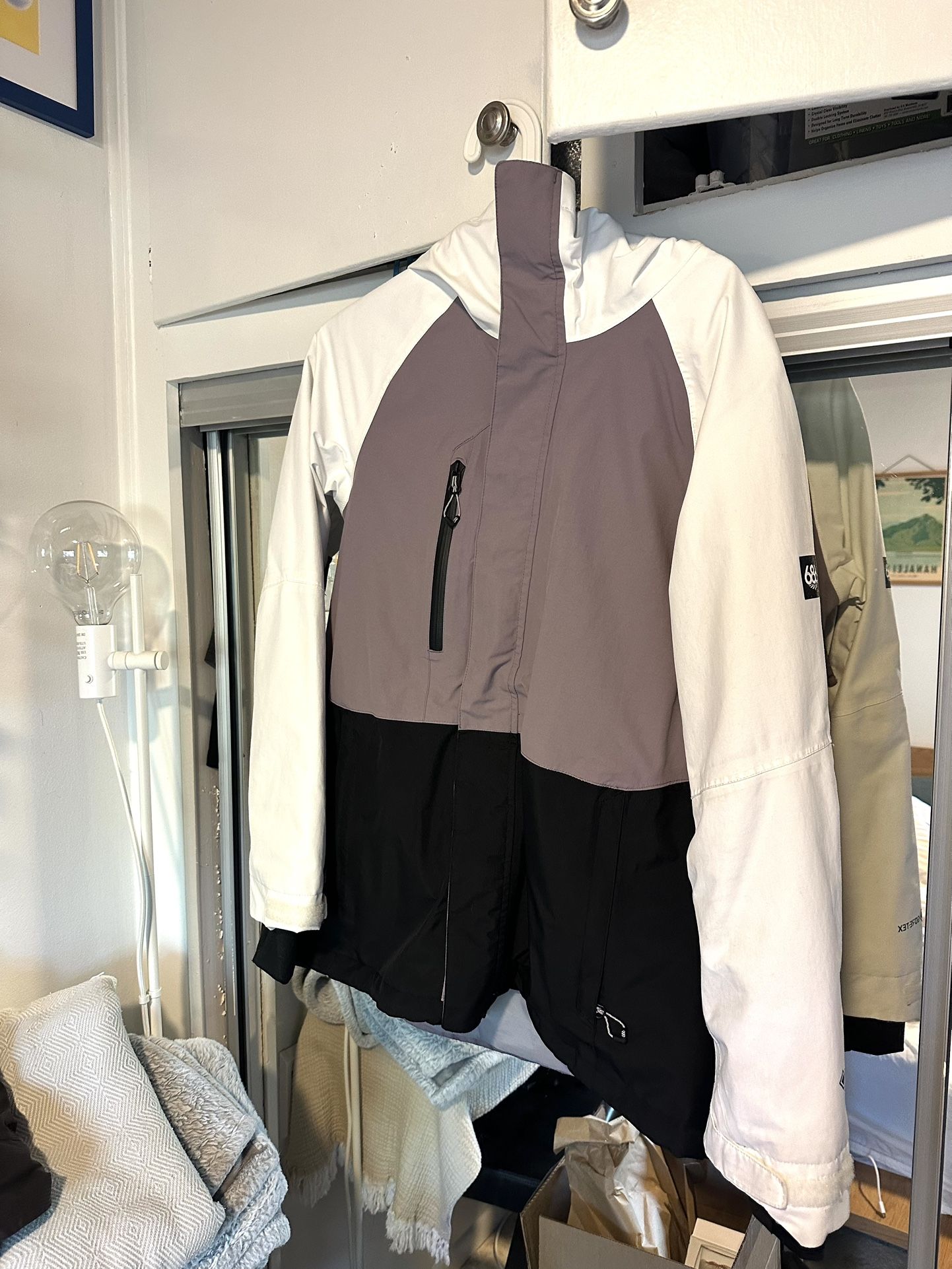 686 Women's GORE TEX Willow Insulated Jacket