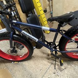Mongoose Dolomite Fat Tire