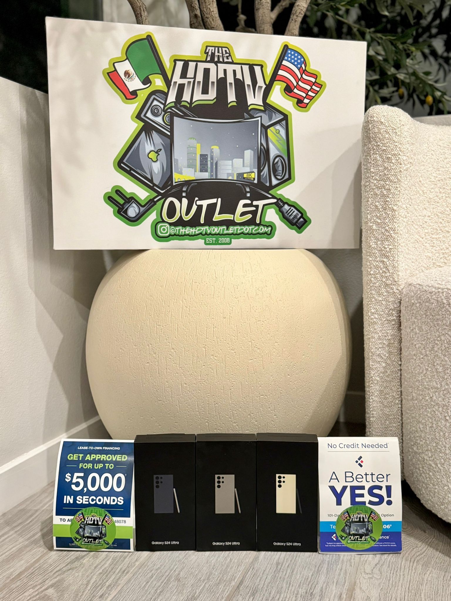 Samsung galaxy S24 ultra 256gb unlocked floor model display 