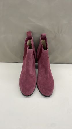 Michael Kors pink boots. Item No 335 (Shopgoodwill)