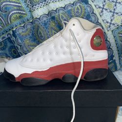 JORDANS 13s 