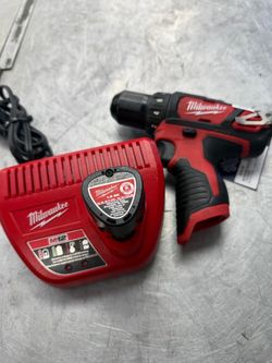 Milwaukee #2407-20- 12V - 3/8” Drill/Driver with One Battery and Charger