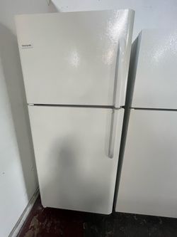 Refrigerator Frigidaire 30”