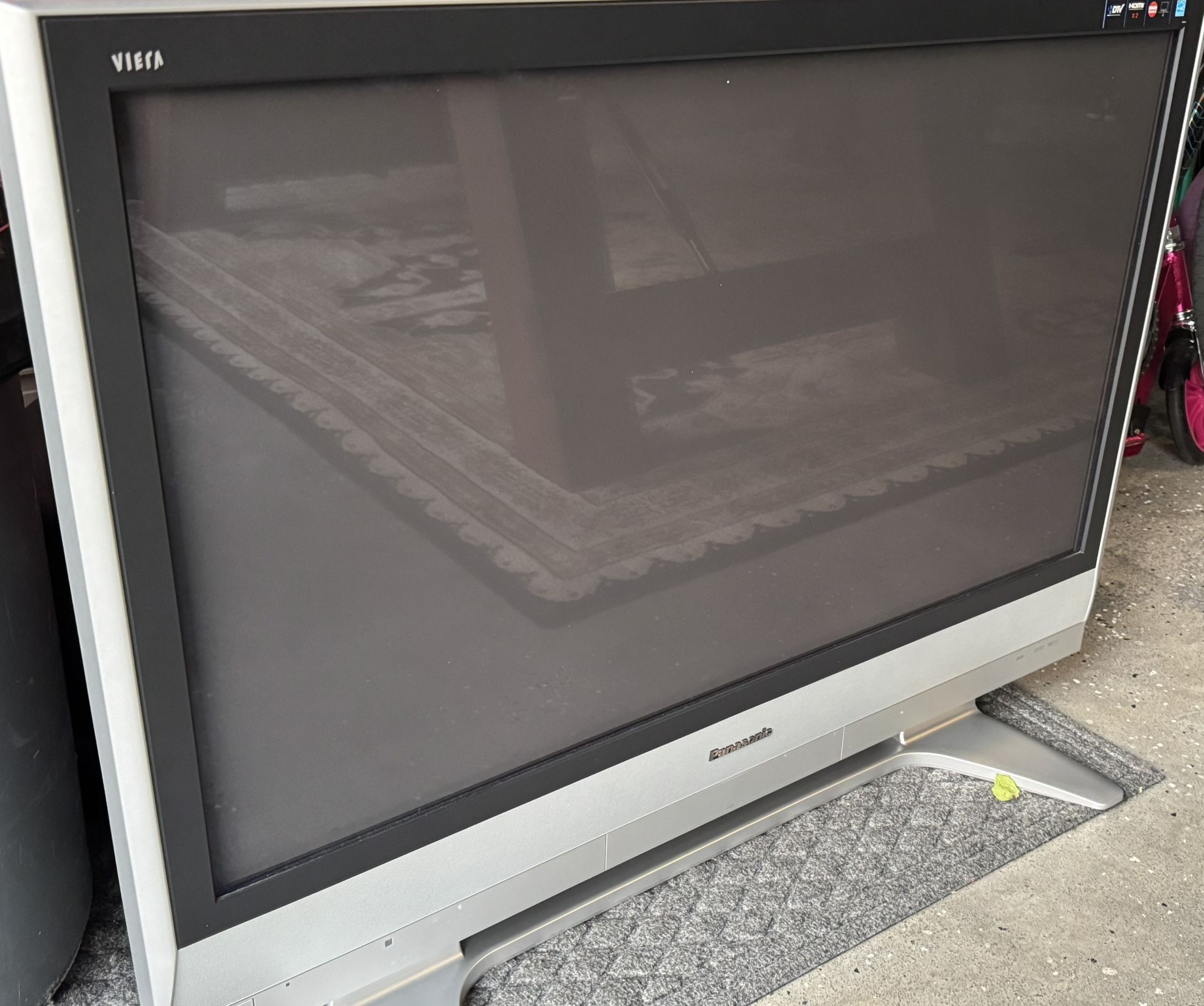 Panasonic 42” Classic Television - Mint Condition - Model: TH-42PX60U