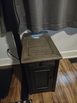 Tyler Creek Night Stand / End Table