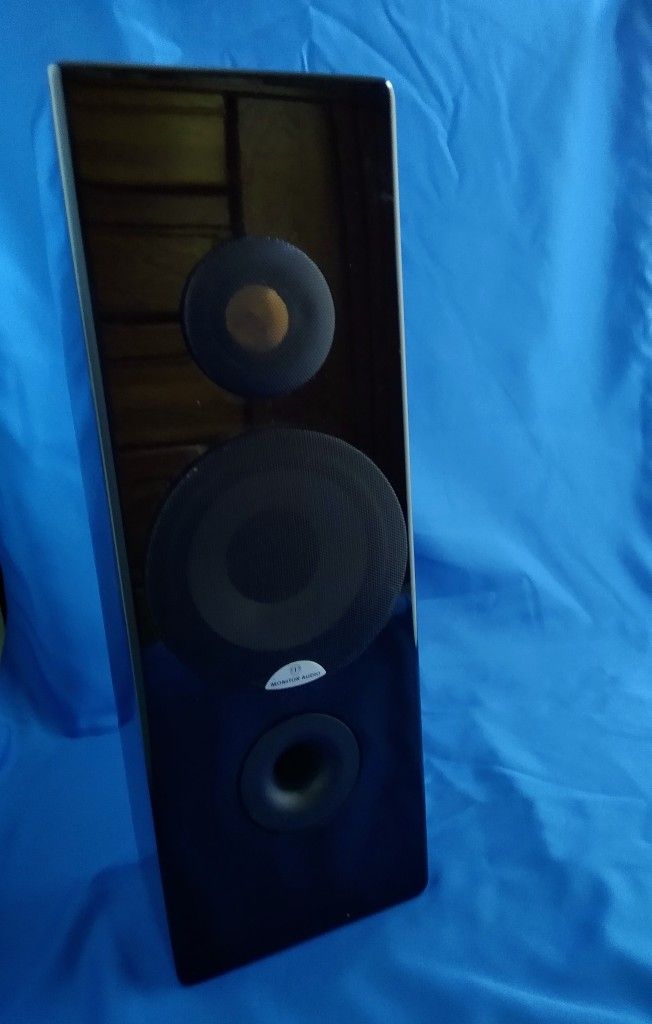 Monitor Audio Radius 180, 2-Way 4" Center Channel Speaker - Piano Black