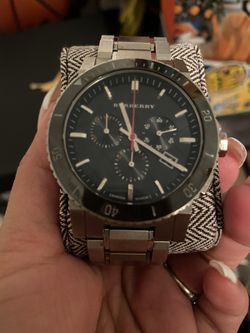 Burberry men’s watch in good condition