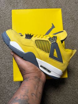 Jordan 4 size 8.5