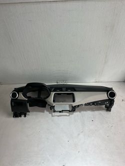 (6791) 20-25 Nissan Versa Dash Panel 2020 2021 2022 2023 2024 2025