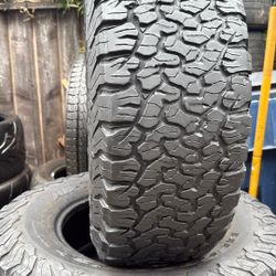 Vendo 4 Llantas Medida LT 285-70-17 Muy Buena Calidad 