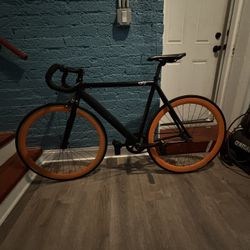 Selling 6ku Urban Track Size 52 Black