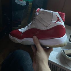 Jordan 11 Cherry 
