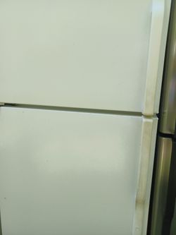 Refrigerator top Freezer Good Working Condition 3 months warranty