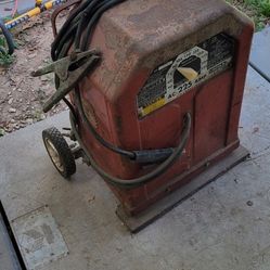 AC 225 Amp Lincoln Welder