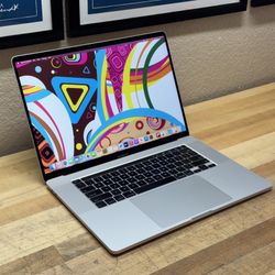 2019 16” MacBook Pro - 2.6 GHz i7 - 16GB - 500GB SSD