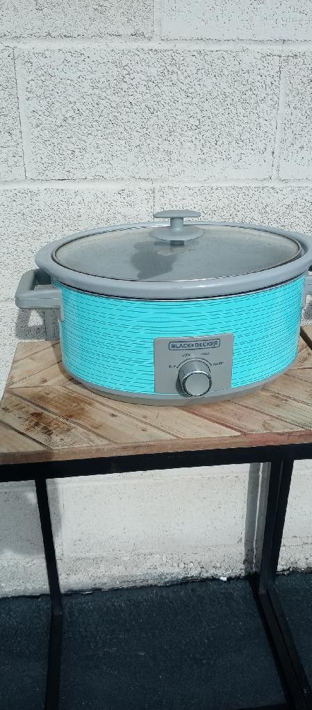 Big Black & Decker 7 Quart Crock Pot Tropicana / Valley View Cash Or Zelle Available For Pickup Between 2:30 And 6:30 P.M. Huge Sale Read Description