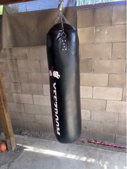 XEEZROOM Heavy Punching Bag & Boxing Gloves Set