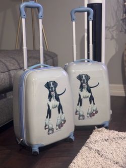 Adorable Kids' Rolling Suitcase - Excellent Condition.