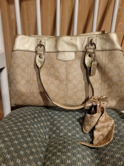 Good Condition Coach Purse (Best Offer)