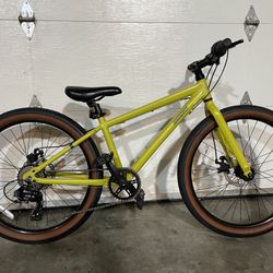 Diamondback Division 24 Kids bike