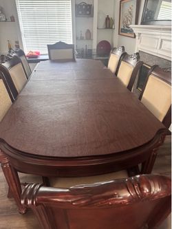 (9pc) Traditional Style Wooden Formal Dining Room Table and Chairs