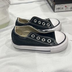 Black Converse 4c 