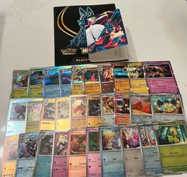 Mini Binder + Mega Evolution Player’s Guide + 30 Cards Holo and Reverse Holo
