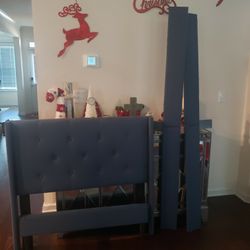 TWIN SIZE TUFTED PLATFORM BED 