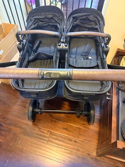 Twin stroller