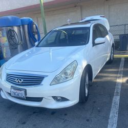 2011 Infiniti G37