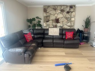 Sectional leather couch