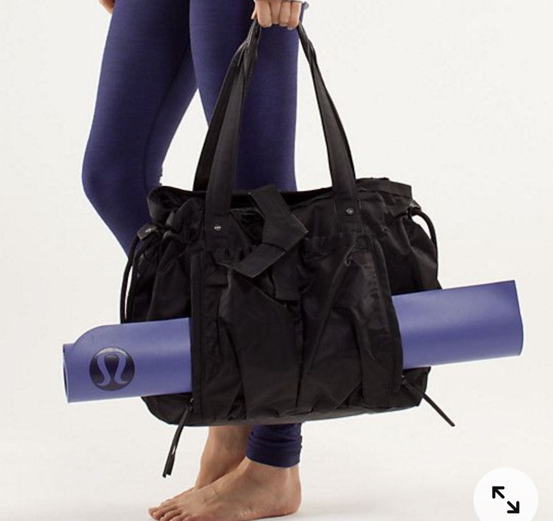Lululemon Weekend Duffle Gym Yoga Bag