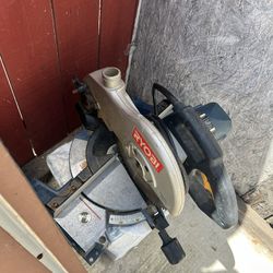 Rioby Compound Miter Saw