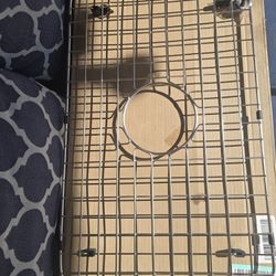  Sink Protector Grid 26-1/16" x 14-1/16", Centered Drain with Corner Radius 3-1/2", 304 Stainless Steel Material NLW2614C