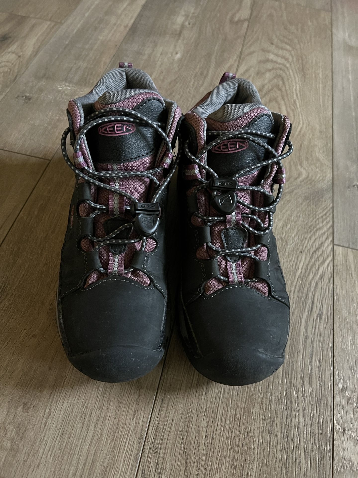 Keen Mid Waterproof Hiking Boots Size 1
