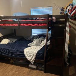 Brand new bunk bed for sale paid 1600 last week make me an offer
