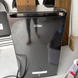 Black 3 Cubic Feet Mini Freezer