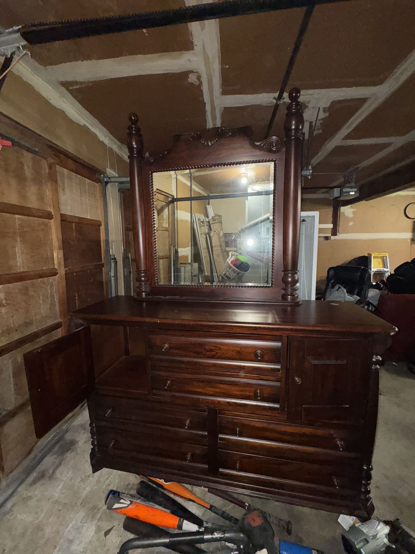 Solid Wood Dresser W/Mirror
