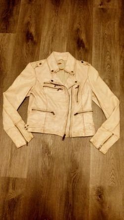 Levi's leather motorcycle distressed jacket. S/P