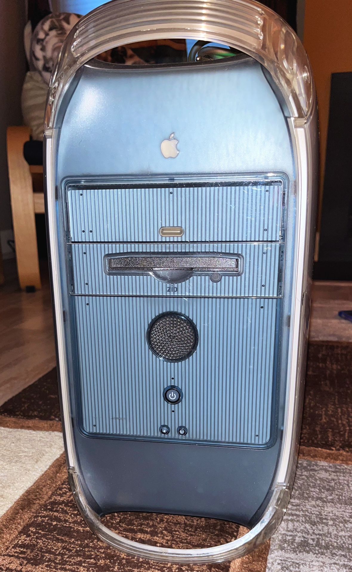 Apple Power Macintosh G4 450 (AGP Version, 1st Gen Graphite)