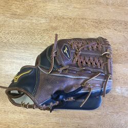 Mizuno Fastpitch Classic 11.75” Glove