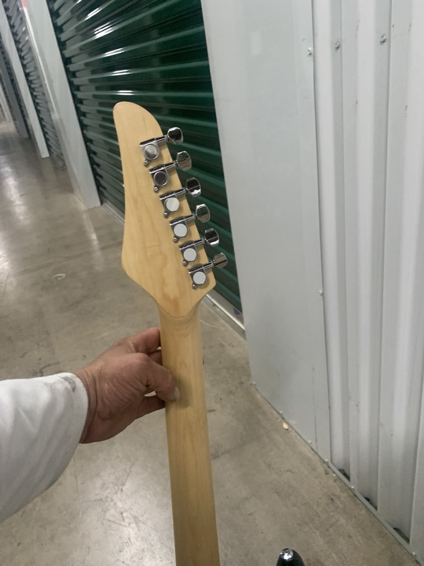 Guitar JR