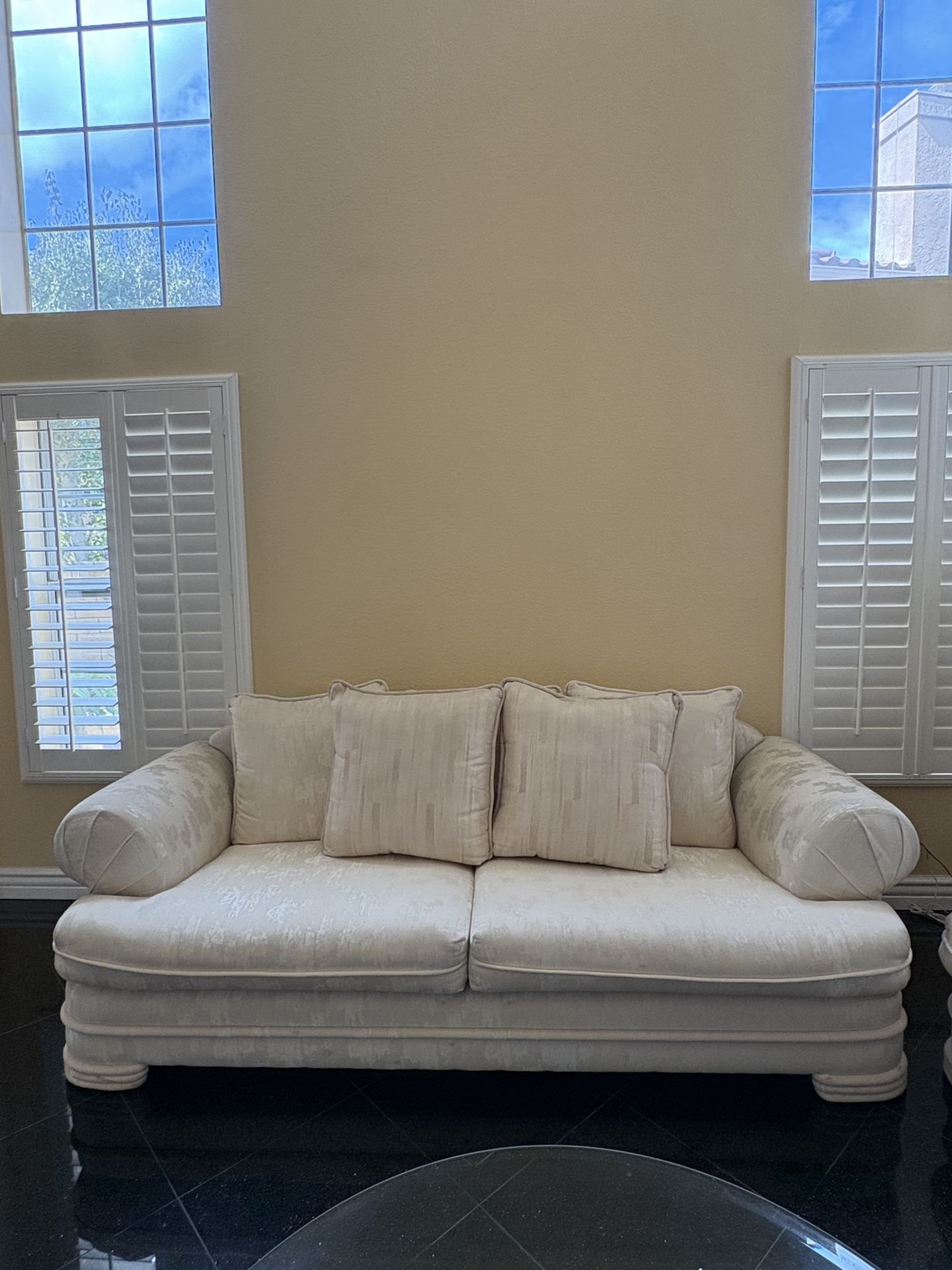 2 Sofa And 2 Arm Chairs