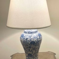 Table Lamp Set (Set of 2 Pieces), Hight 28 Inches, Barely Used in Excellent Condition