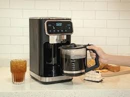 Coffee Maker with Built-In Grinder