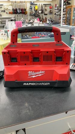 Milwaukee M18 6-Bay Rapid Charger