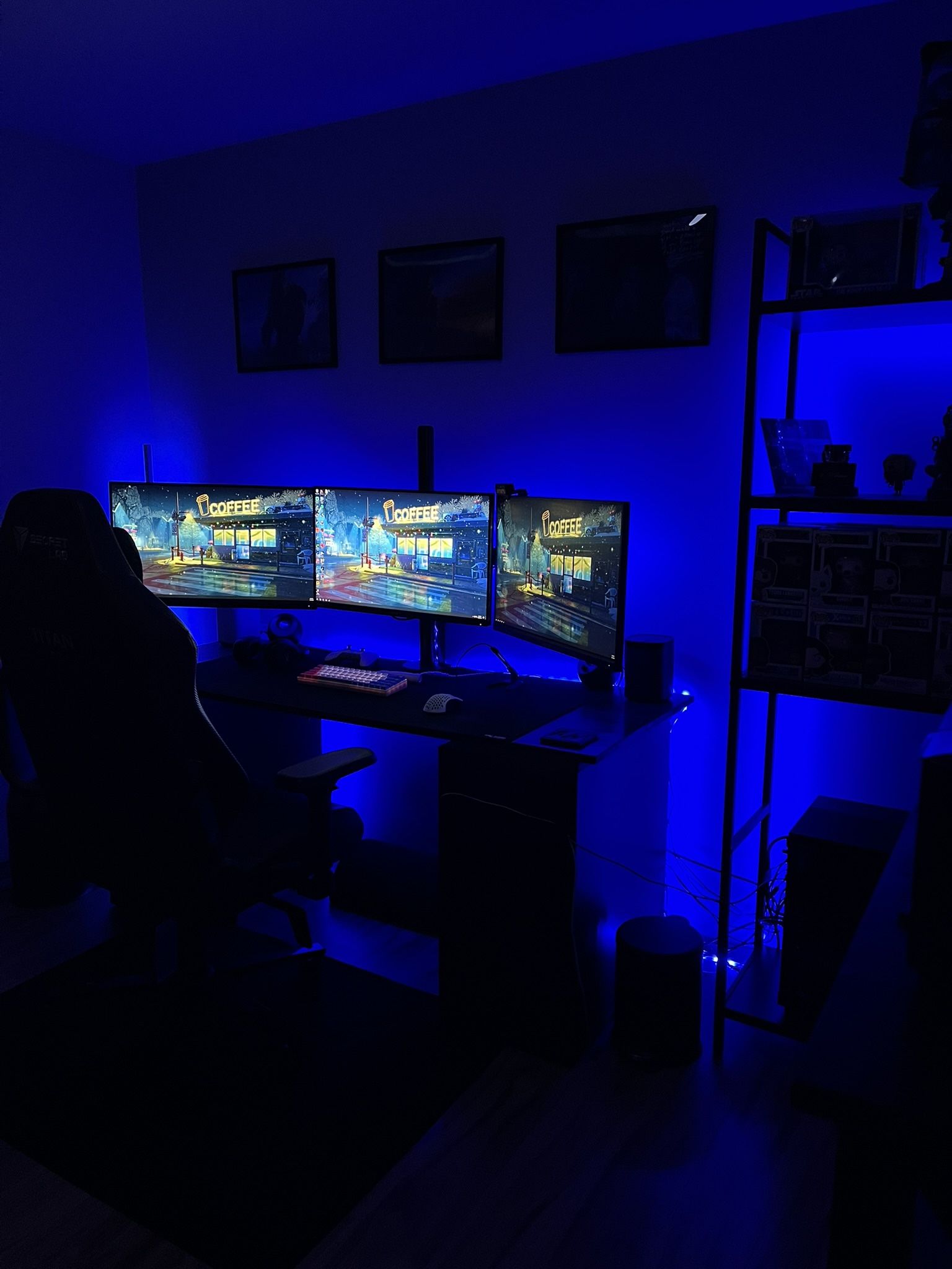 Triple Monitor Mount