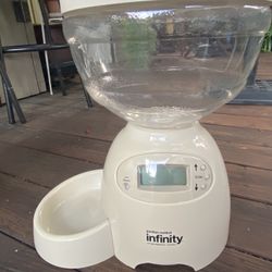 Programmable Pet Food Dispenser 