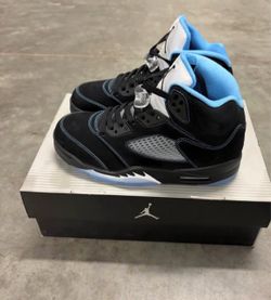 Jordan 5's black unvi