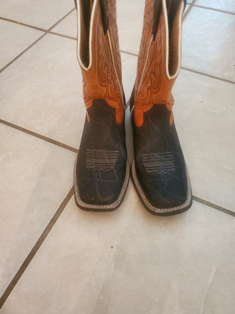 Ariat boots sz 1